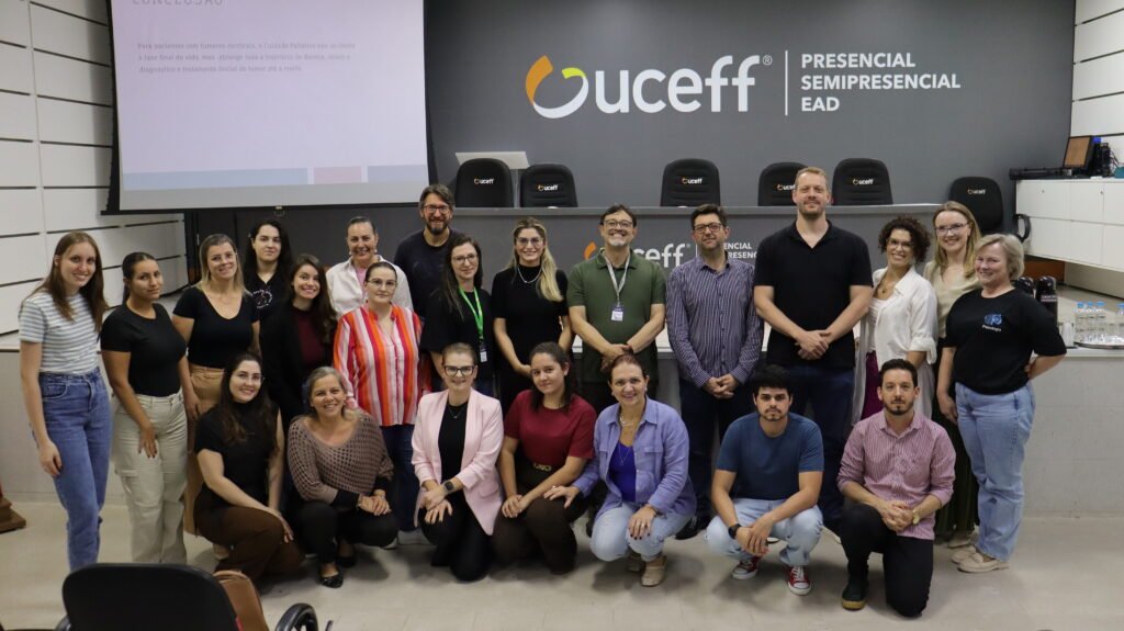 Neste mês de maio, a ANOOSC e o curso de Psicologia da UCEFF Chapecó firmaram parceria para integrar a Clínica-Escola ao cuidado de pacientes oncológicos.